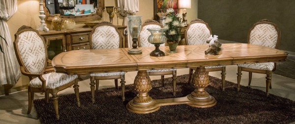 Обеденный стол