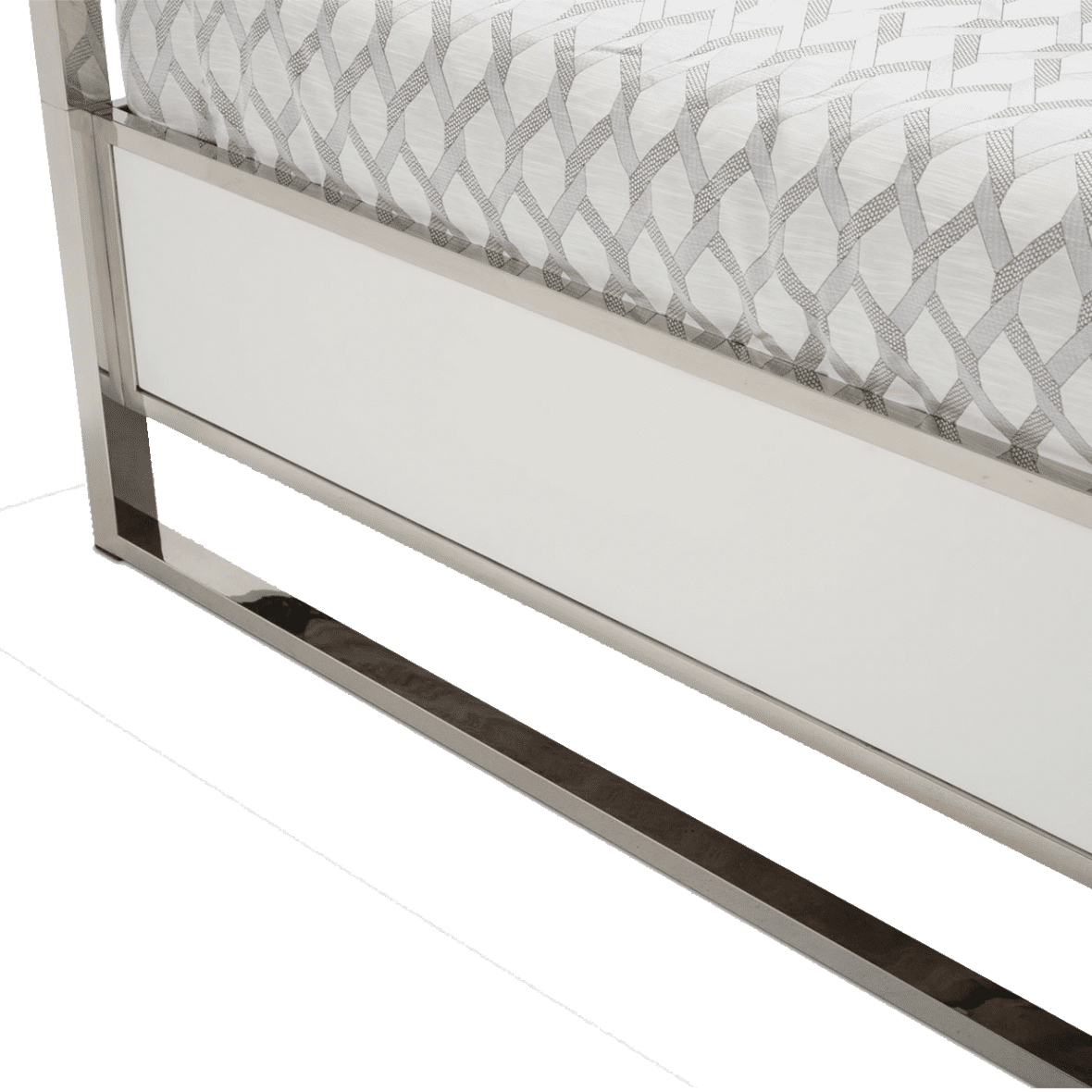Кровать с кожаными пуфами и прозрачным балдахином, размер East King
