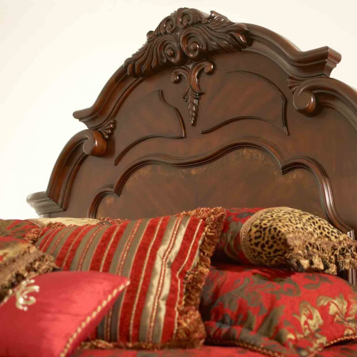 Кровать размер  Eastern King