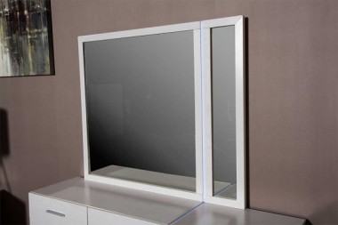 Зеркало для комода с LED подсветкой
